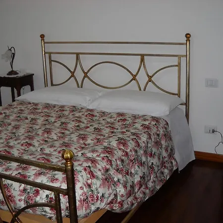 Domomea ゲストハウス クアルトゥ・サンテーレナ