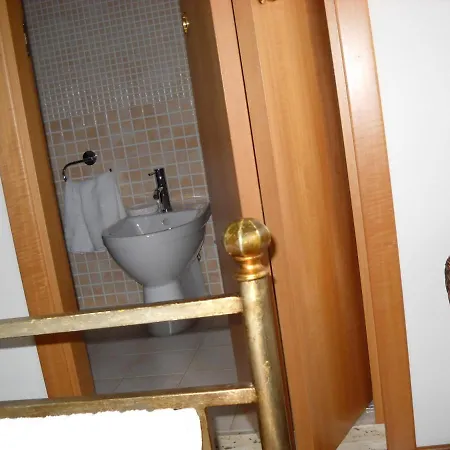 Domomea ゲストハウス クアルトゥ・サンテーレナ